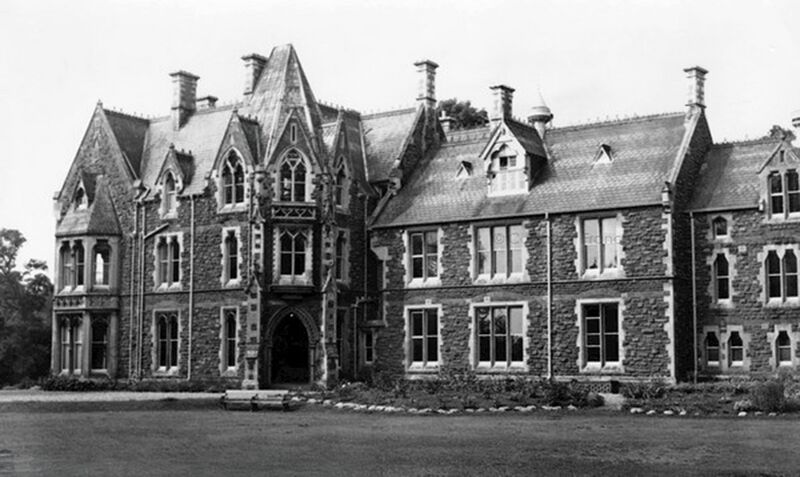 File:Uppingham School - The Lodge.jpg