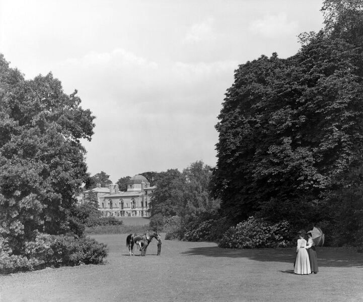 File:Chiswick House 2.jpg